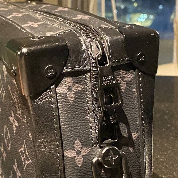 Louis Vuitton man bag - Picture 3 of 3